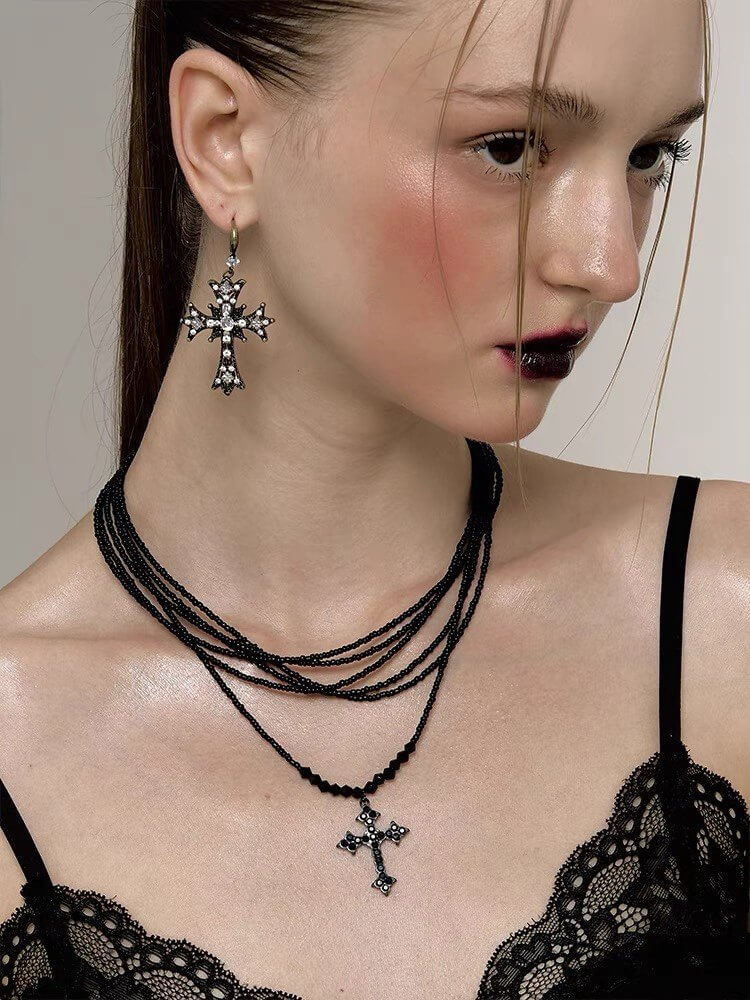Shadow Cross Mehrkettige Halskette